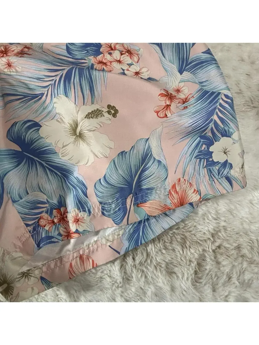 American Eagle Swim Trunks Men’s Medium Pink Floral Beach Shorts